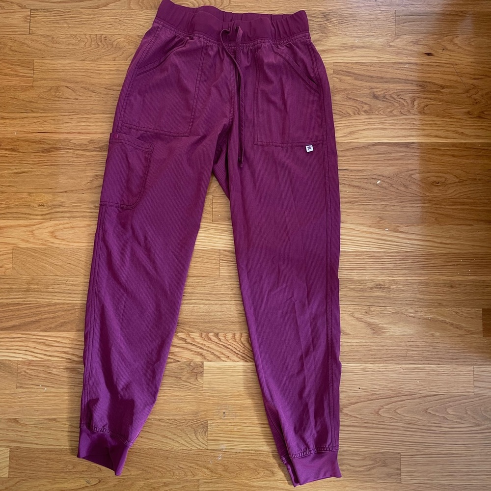 Maroon Scrubstar jogger scrub pants size small